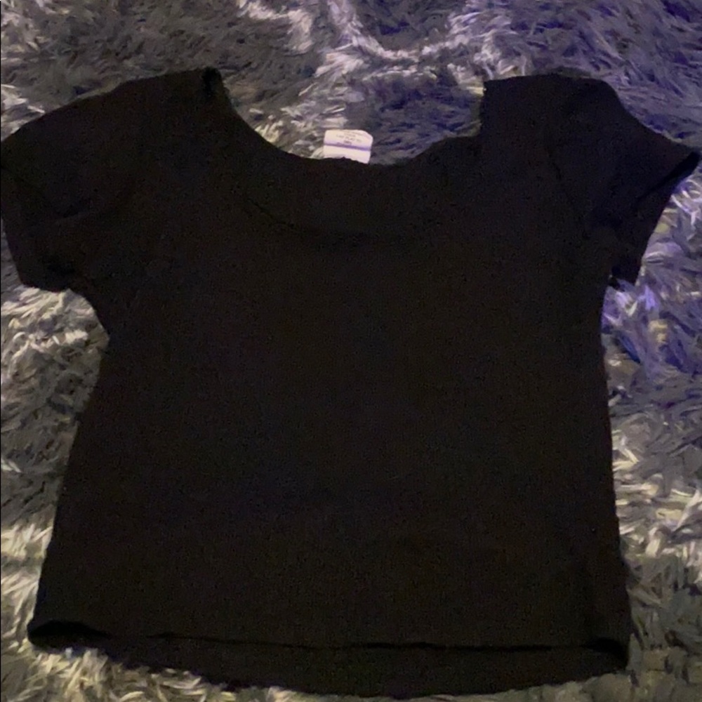 black crop top